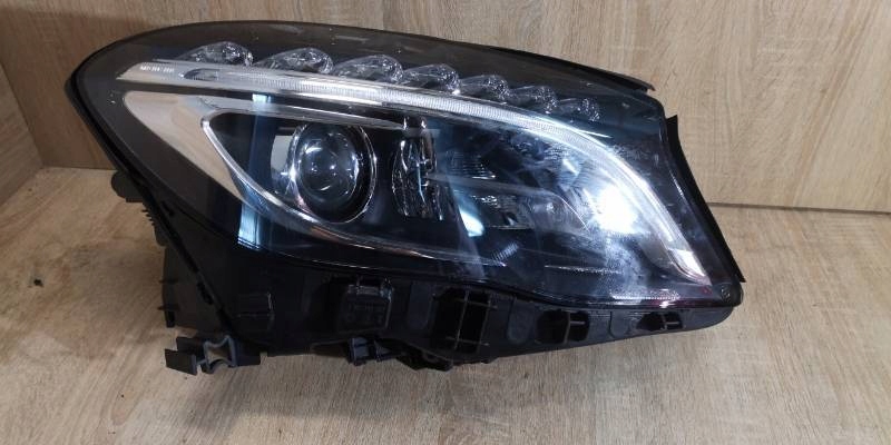 a1569063800 faro frente der.. mercedes gla (#)
