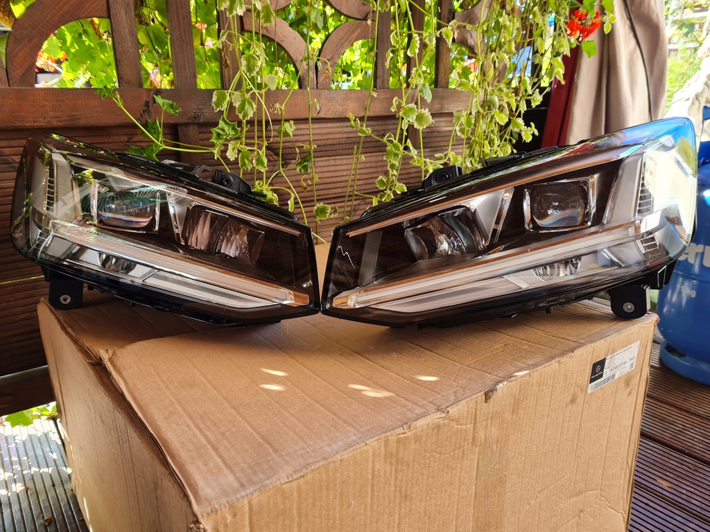  faro audi q2 izq. der.. 81a 941 033 /034 (#)
