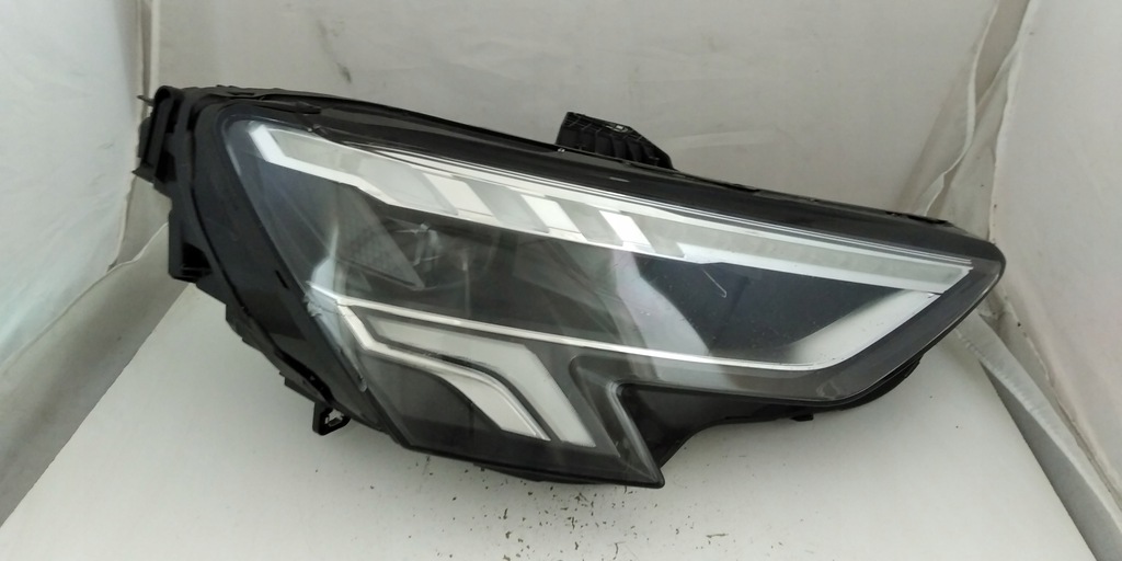 audi a3 8y faro frente der.. full led 8y0941034 eu (#)
