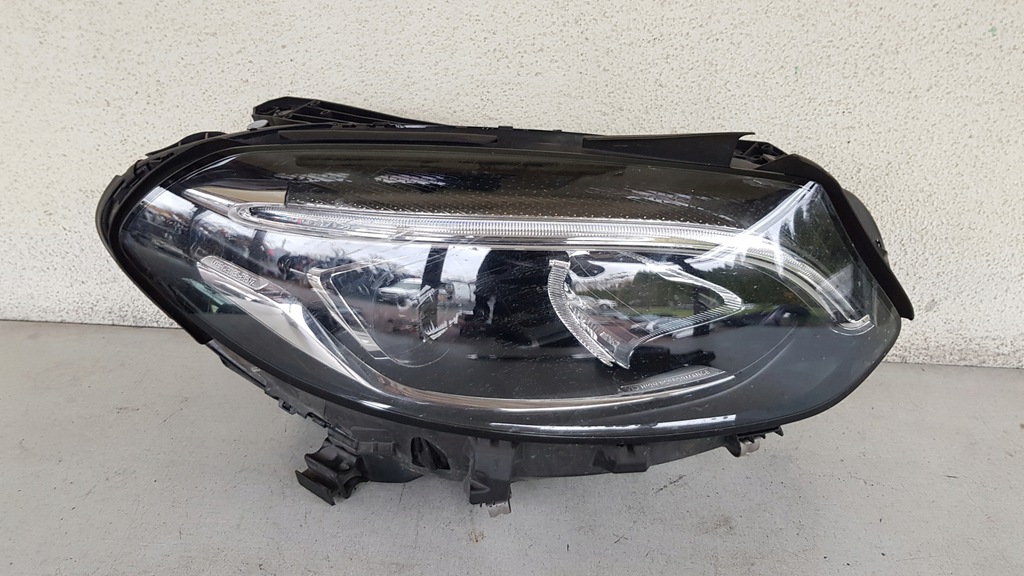  faro frente delantera der.. mercedes w246 led (#)