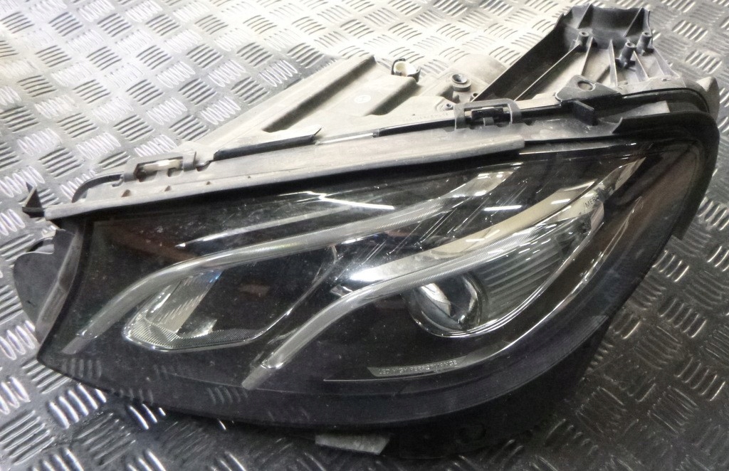 mercedes e w213 faro izq. a2139068903 (#)