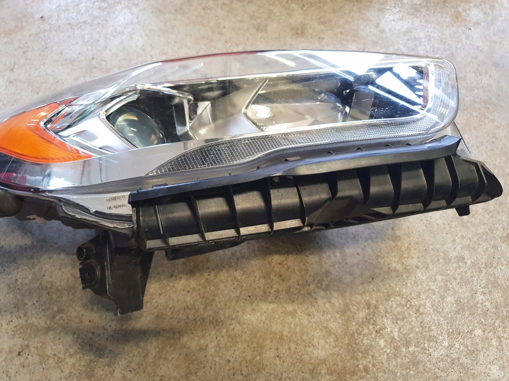  faro der.. xénon led kuga mk2 lift (#)