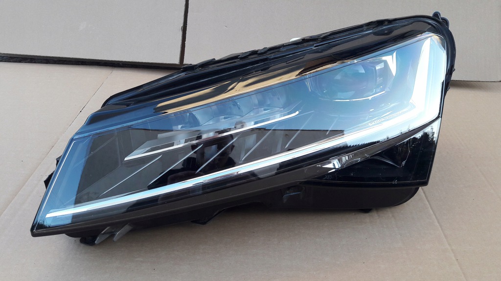 skoda superb iii lift faro delantero izq. full led (#)