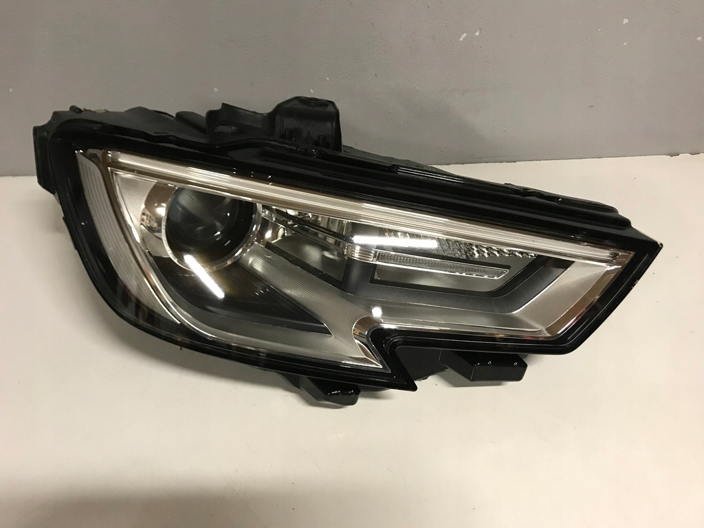 audi a3 lift lci 8v0 941 006 e faro der.. xénon (#)