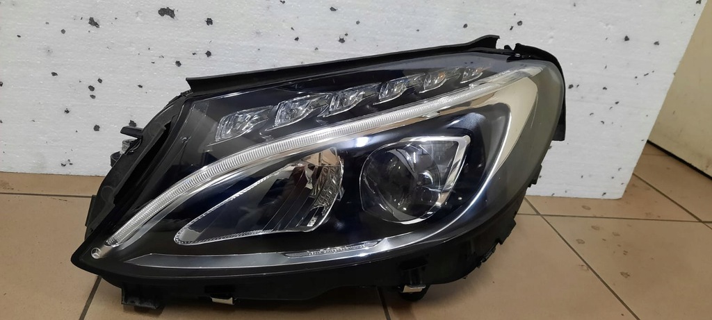 mercedes 205 full led izq. faro entero 1 lentilla (#)