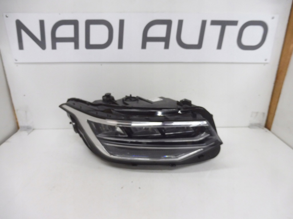 vw tiguan 5nb941036c lift lifting faro der.. (#)