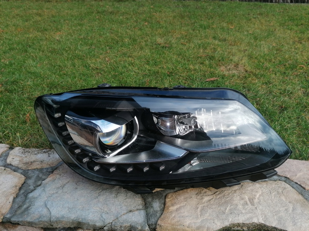 vw touran 1t1941752e faro frente der.. (#)