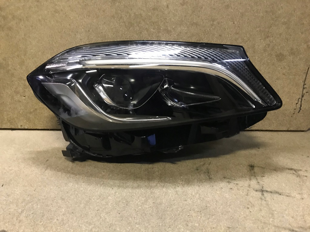  faro der.. merc a clase w176 a1769069000 (#)