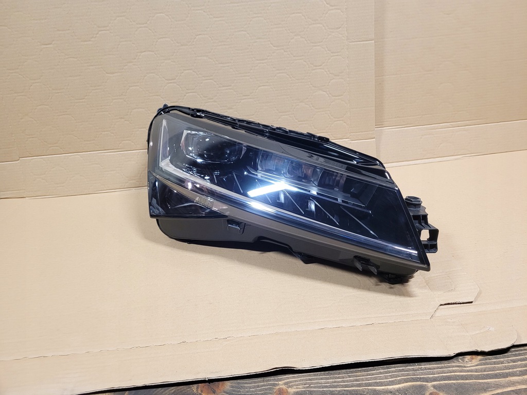 skoda superb iii lift full led faro frente der.. (#)