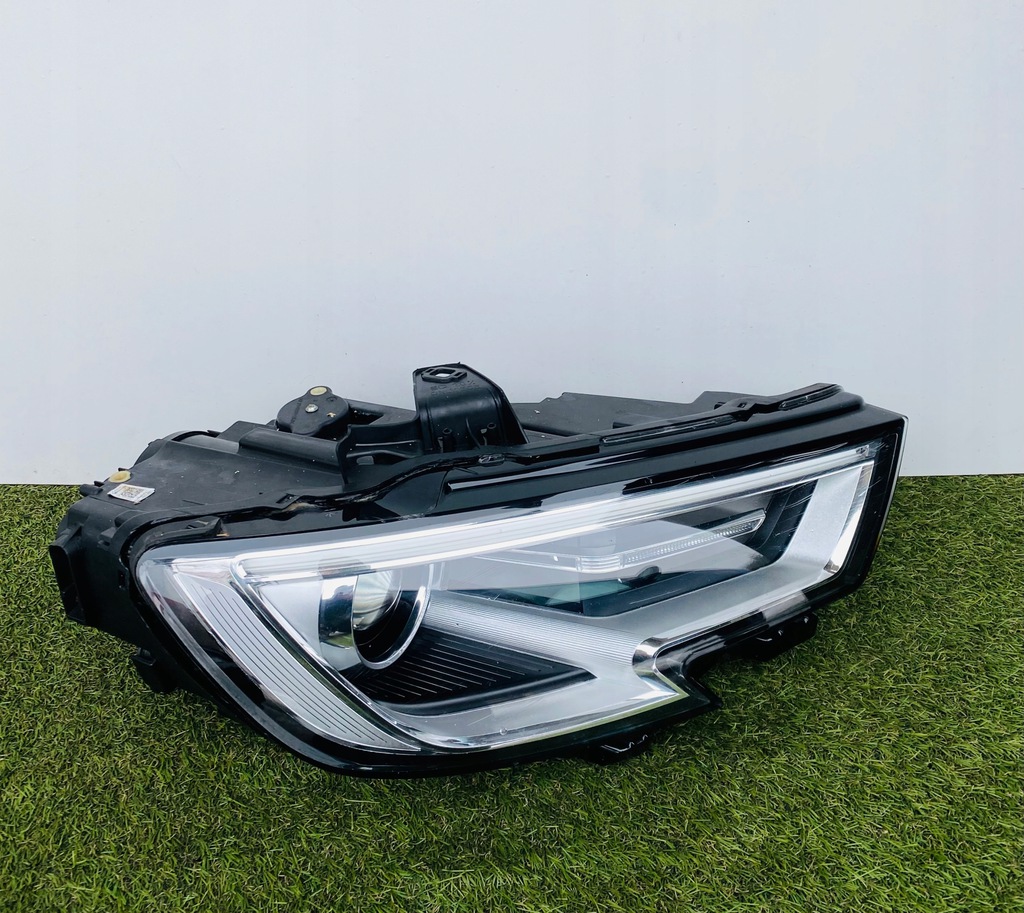 faro der.. audi a3 8v lift bixenon led   (#)