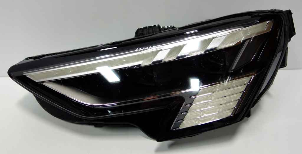audi a3 2020 full led matrix faro frente izq. (#)