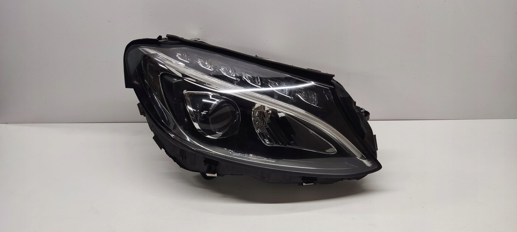 mercedes clase c 205 faro der.. led performance (#)