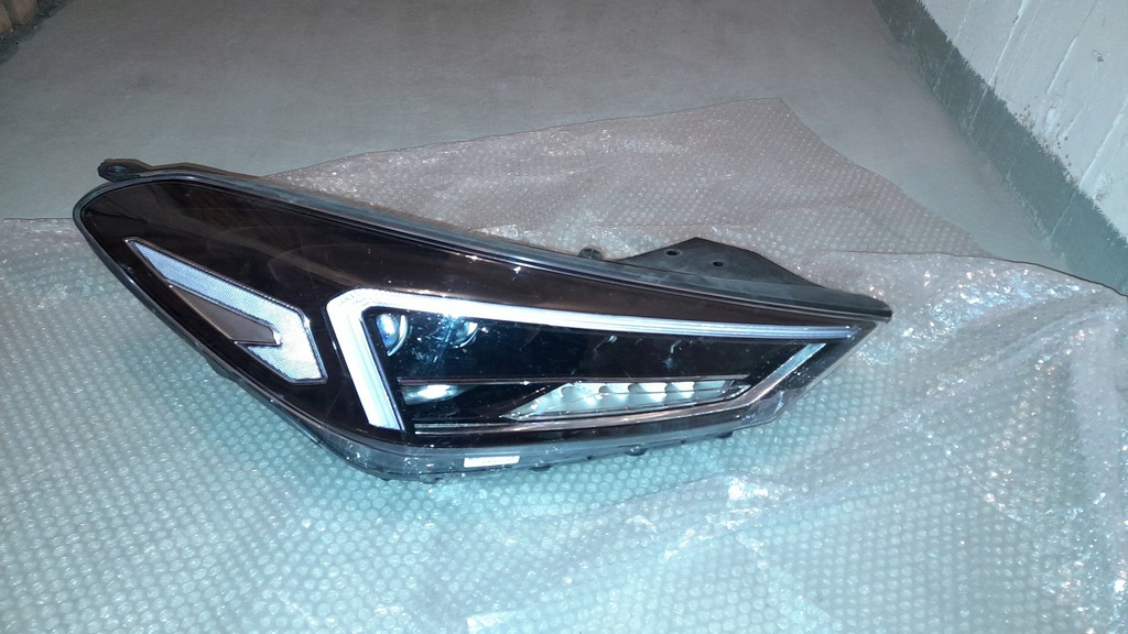 hyundai  tucson lift 2018 faro der.. (#)