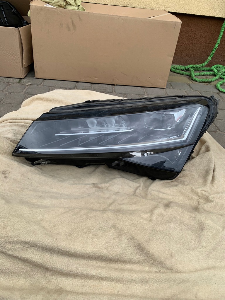  faro delantero izq. full led superb iii lift (#)