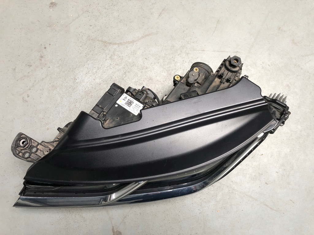 vw arteon full led izq. 3g8941081 (#)