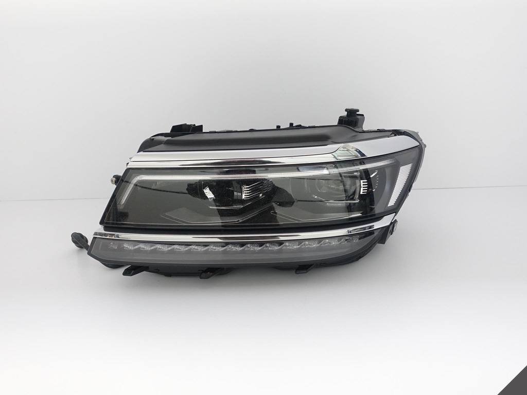 vw tiguan ii 2 5nb 15 20 full led izq. eu b perfecta (#)