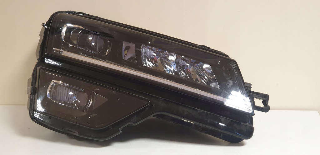 faro delantero der.. skoda karoq full led (#)