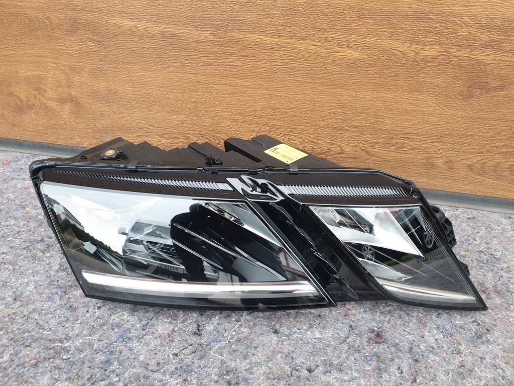  faro der.. skoda octavia iii full led  nuevo  original (#)