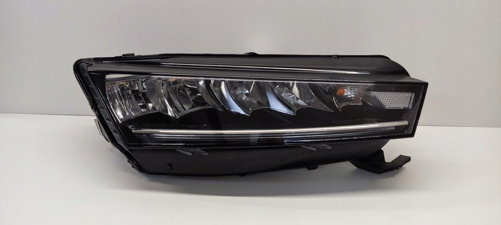 octavia 4 iv 5e4 faro der.. full led (#)