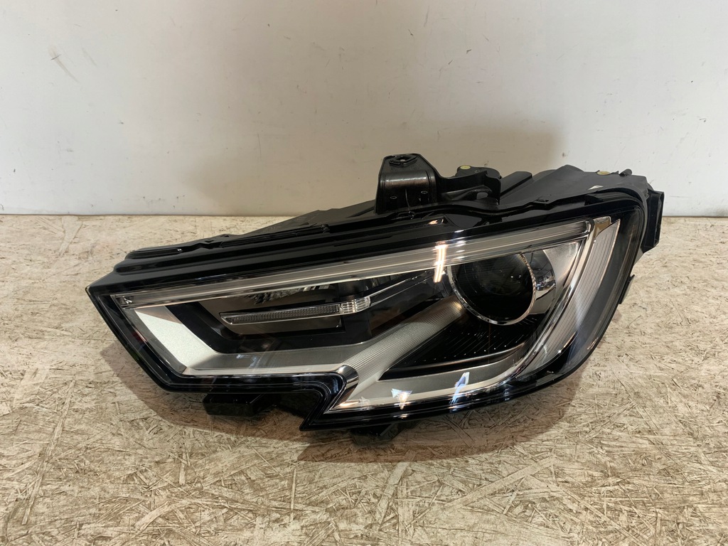  faro izq. xénon audi a3 lift 8v0941005e (#)