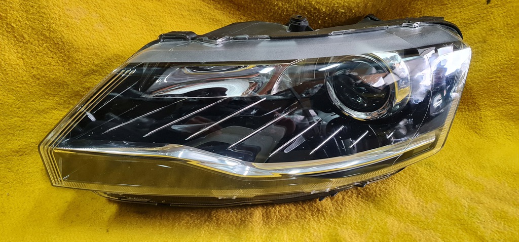 skoda rapid lift xénon led izq. (#)