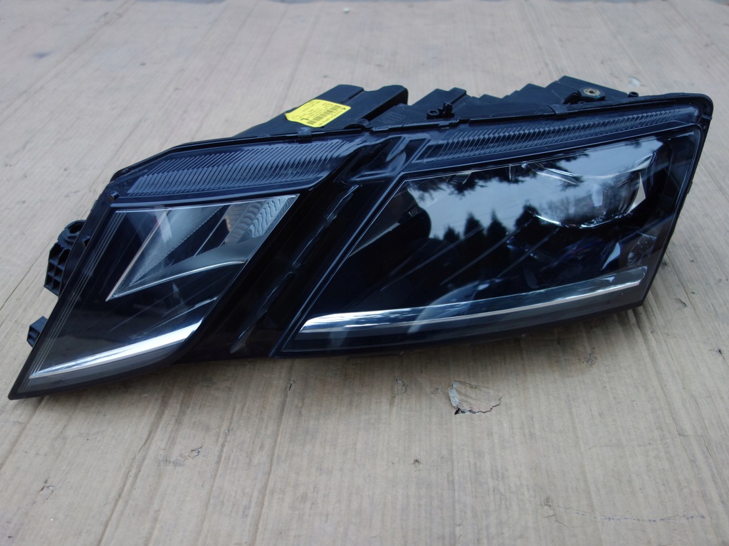  faro skoda octavia iii lift 5e1 izq. (#)
