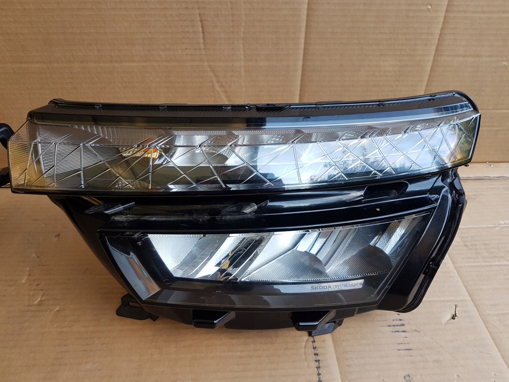 skoda kamiq faro frente izq. led (#)