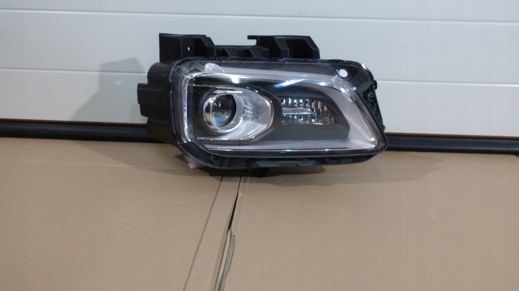 der.. faro hyundai  kona full led (#)