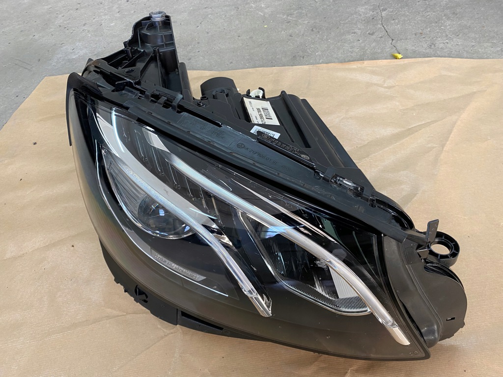  faro frente der.. mercedes w213 (#)