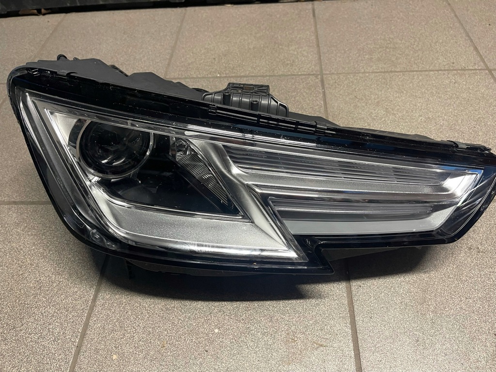 audi a4 b9 xénon led faro der.. 8w0941006 (#)