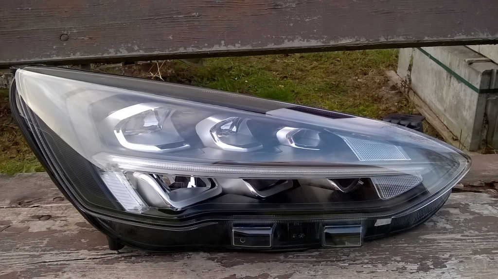  faro der.. full led focus mk4 st jx7b13e014ce (#)