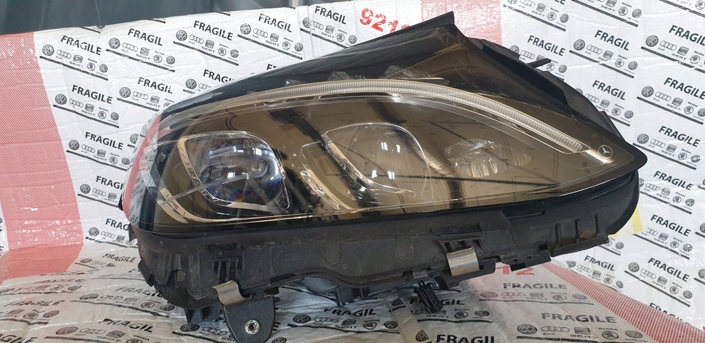 mercedes c w205 faro der.. xénon led (#)