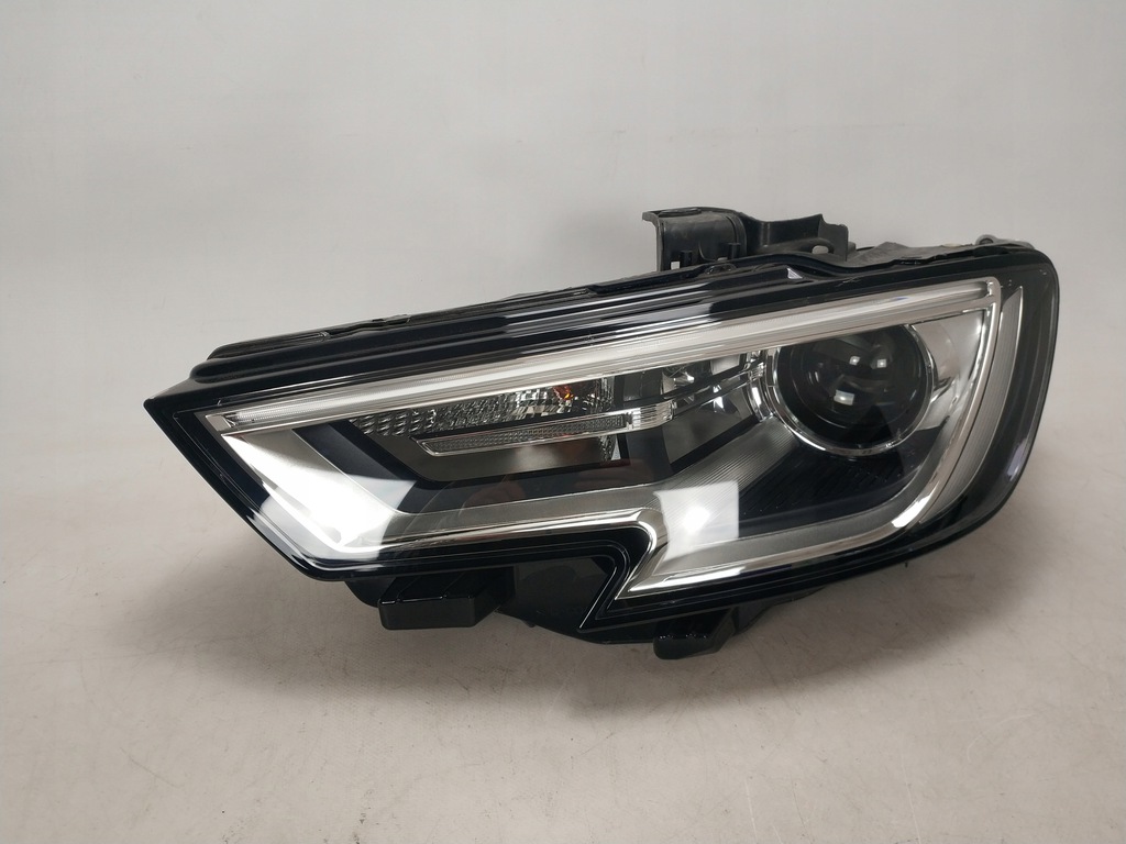 audi a3 8v lift faro xénon delantero izq. (#)