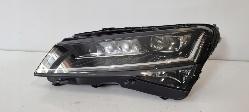  faro frente izq. skoda superb iii 3v1 full led (#)