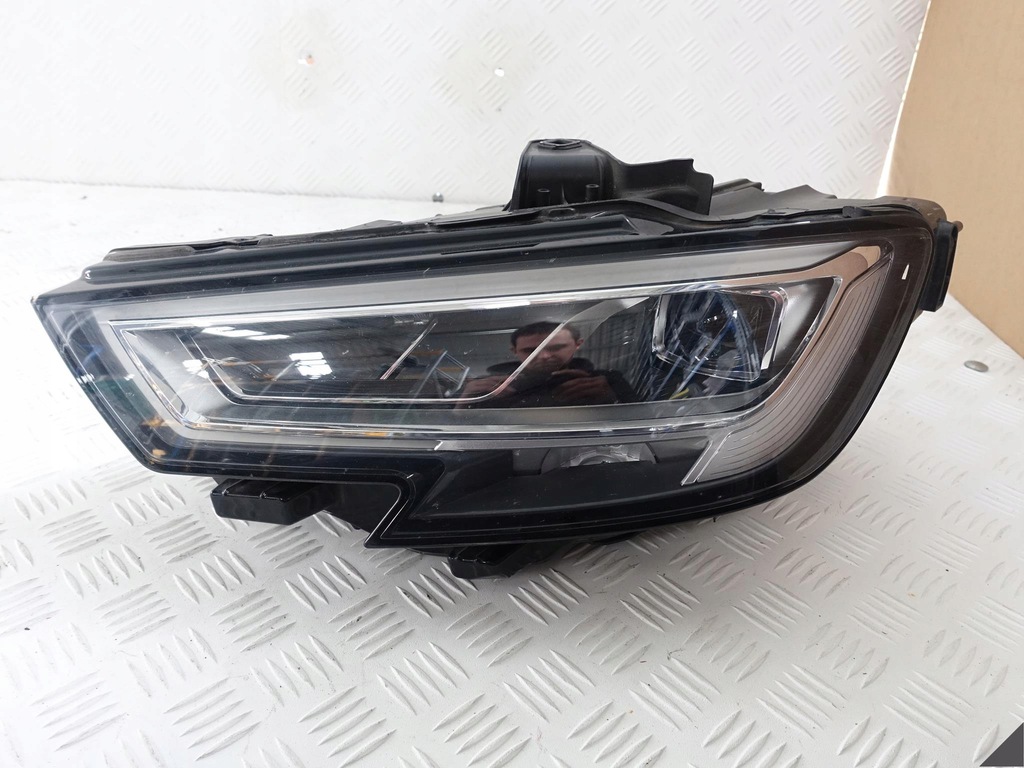 audi a3 8v0 lift 17 full led faro izq. europa (#)