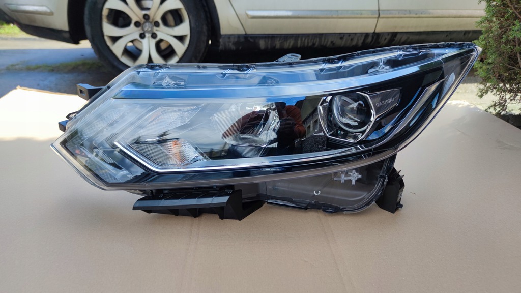 qashqai j11 lift 18 20 faro l estandar (#)