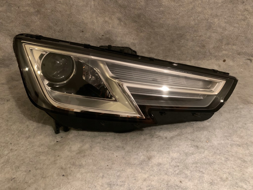 audi a4 b9 der.. faro xénon (#)