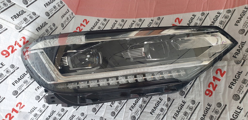vw touran 5tb full led faro der.. (#)