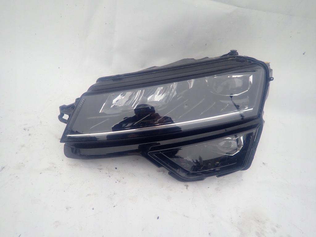 skoda karoq 57b 17 full led faro frente izq. eu (#)