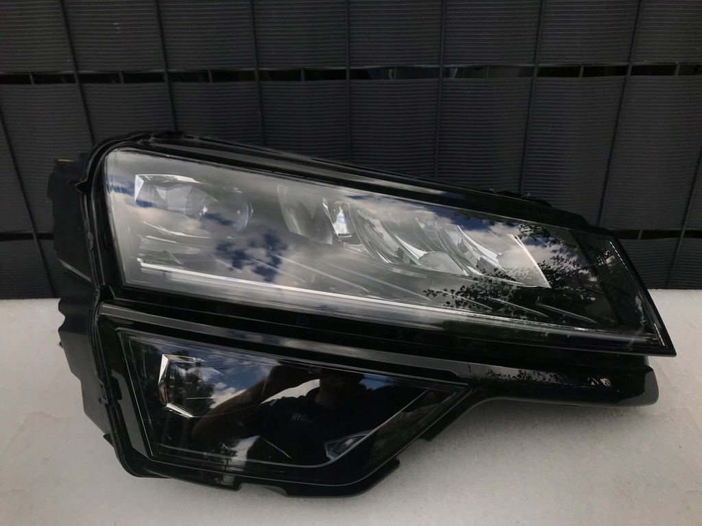 skoda karoq 57b der.. faro frente full led 2019 (#)