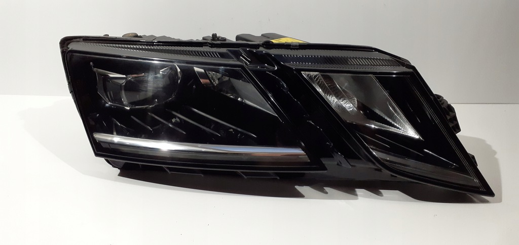 octavia iii lift faro der.. full led compl 17r (#)