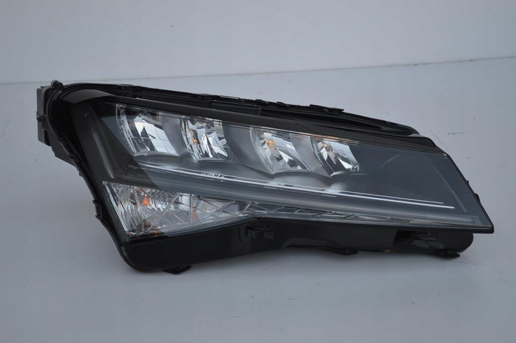  faro frente der.. skoda superb 3 iii lift 3v1 3v0 (#)