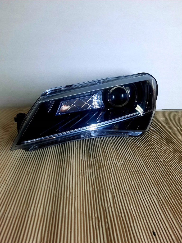  faro izq. superb iii bi xenon led original eu (#)