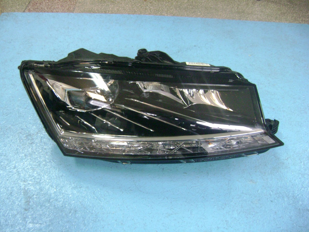  faro delantera der.. skoda fabia 3lift full led (#)