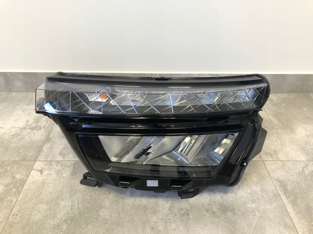  faro frente izq. skoda kamiq full led 658941015 (#)