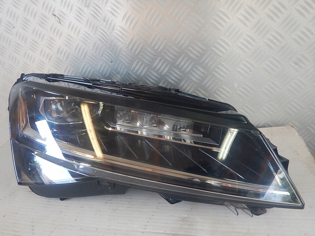 skoda superb iii lift der.. faro frente full led (#)