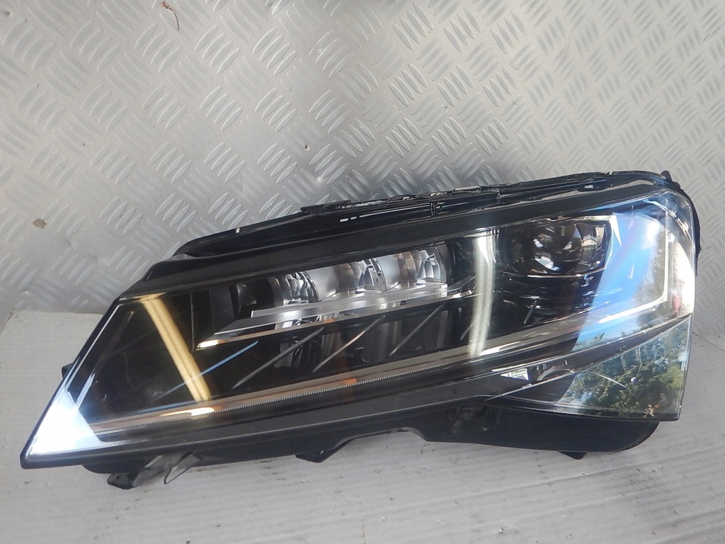 skoda superb iii lift izq. faro frente full led (#)