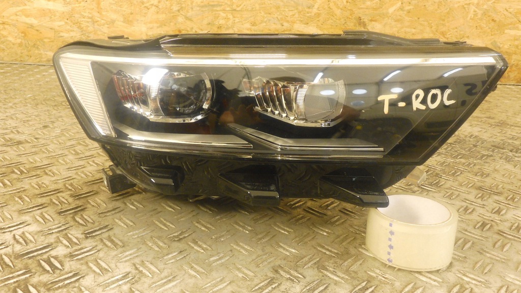 vw t roc 2ga full led faro frente der.. (#)