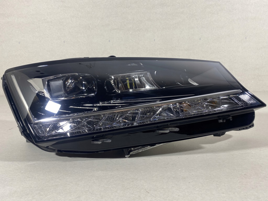 skoda fabia iii lift faro frente der.. full led 6v (#)