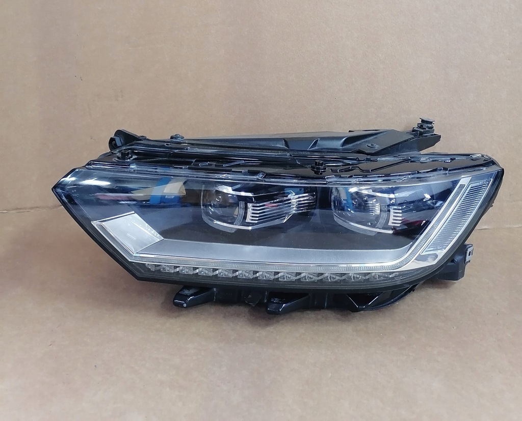 vw passat b8 full led faro izq. (#)